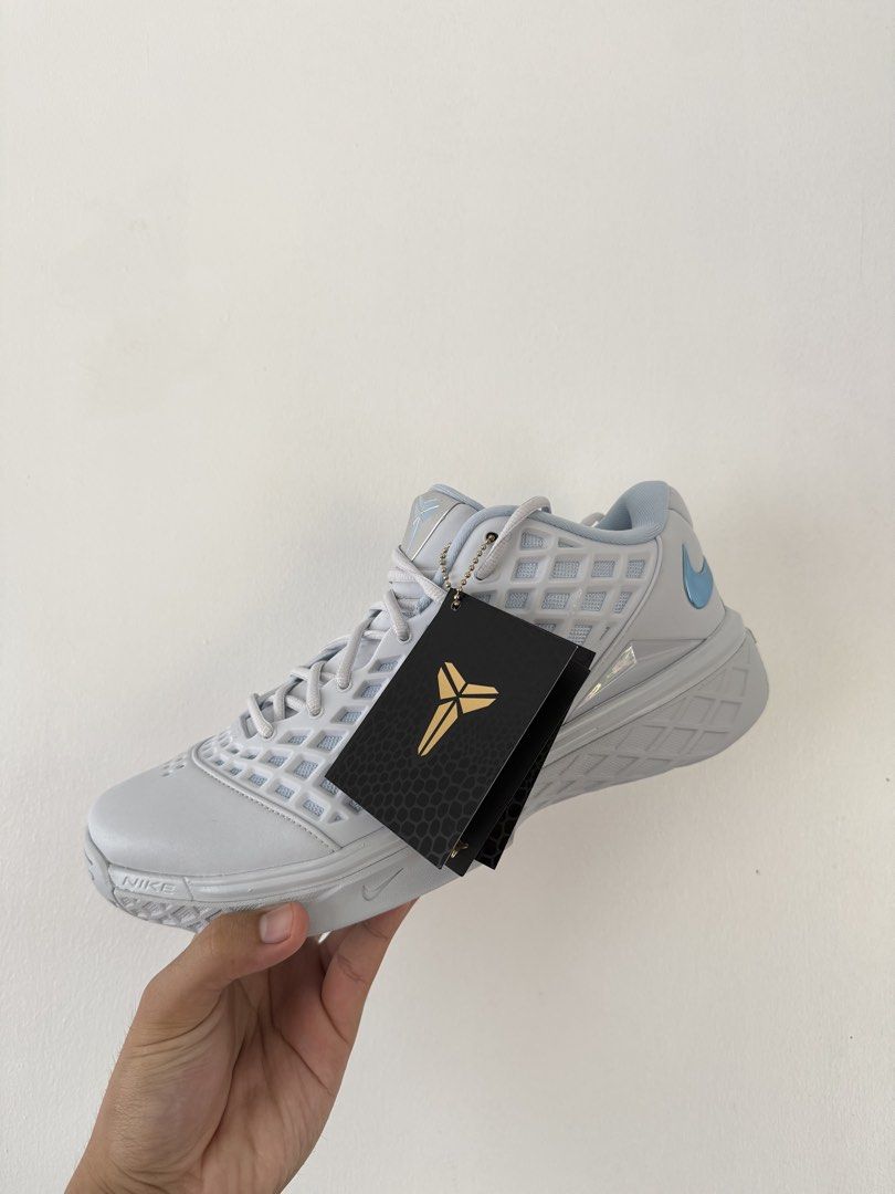 Nike Kobe 3 Pure Platinum (Category: Sneakers) located in Manila. Submitted by _rdr_ (Listing ID 1461255147, Image 2). Description: Size 11 Never been used; complete with box, papers, and stickers 1000 less srp, free shipping within NCR thru lalamove PM me for meet-ups within Paranaque, BGC or Makati .