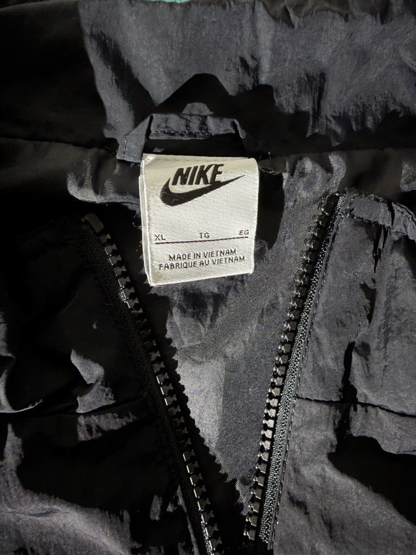 Nike Long sleeve Jacket (Category: Coats, Jackets and Outerwear) located in Quezon City. Submitted by keithleenn (Listing ID 1461308568, Image 3). Description: -Payment First Policy (gcash) -see measurements in picture -no flaws -no ww -NO COD.