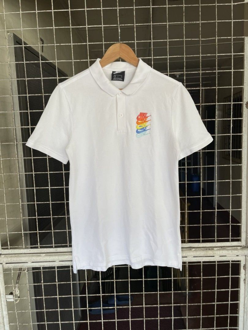 Nike Multi Swoosh (Category: Tshirts & Polo Shirts ) located in Marikina City. Submitted by doobiethrift (Listing ID 1461211401, Image 1). Description: Size Small No issue / flaws Authentic 19 W 26 L As new J&T / Lalamove 📥 📍Marikina City.