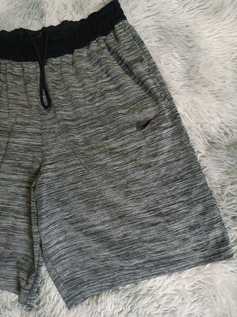 Nike Spotlight Dri-fit Basketball Short (Category: Shorts) located in Mandaluyong City. Submitted by retro.199x (Listing ID 1461144527, Image 2). Description: SIZE XL ON TAG Waist: 34-42 Length: 23 Thigh: 17 Leg Opening: 14 EXCELLENT CONDITION.