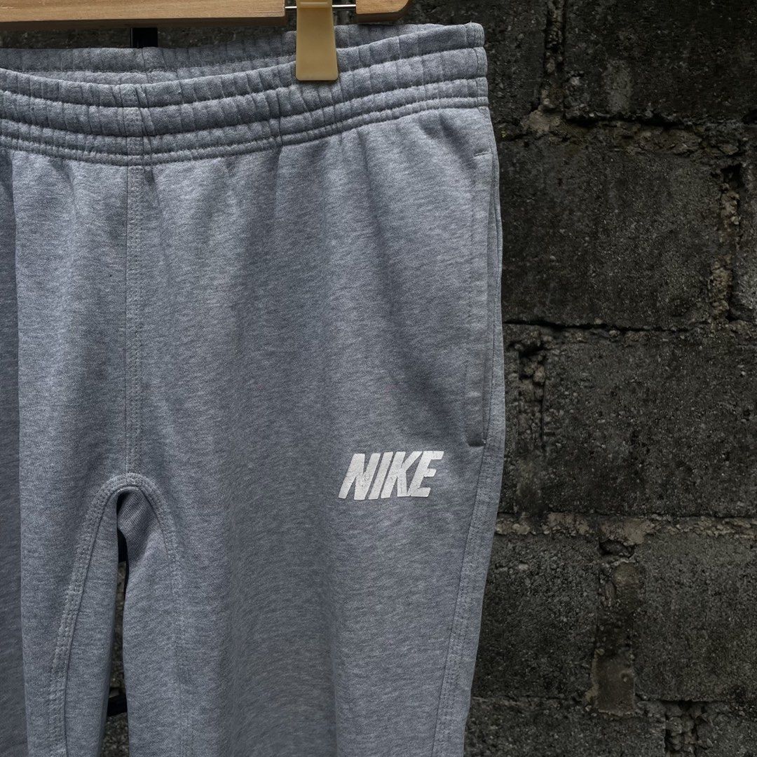 Nike Sweatpants (Category: Joggers) located in Urdaneta. Submitted by rthrift_shop19 (Listing ID 1461149094, Image 2). Description: Width: 32” Length: 38.5” Leg Hole: 8.5” Condition 8/10 Color Rate 8/10 Mode of Payment: Gcash, Gotyme, Bank Transfer Delivery via J&T Express.