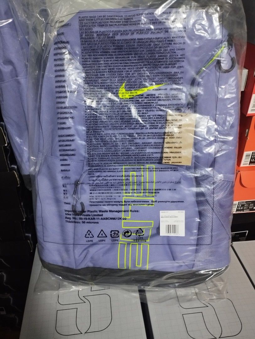 Nike Varsity Ellite Backpack 32L (Category: Backpacks) located in Goa. Submitted by rhodz89 (Listing ID 1461262423, Image 1). Description: NIKE Varsity Ellite Back Pack 32L.