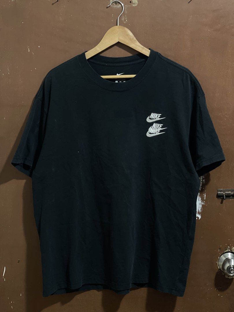 Nike World tour XXL (Category: Tshirts & Polo Shirts ) located in Marikina City. Submitted by joshuaades21107 (Listing ID 1461297150, Image 2). Description: Size: XXL Dimension: 23 wdth 27 length Excellent condition.