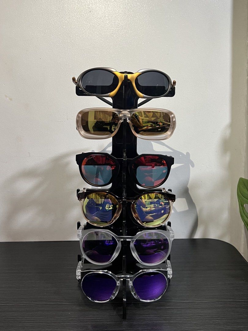 Oakley Lifestyle Shades (Category: Sunglasses & Eyewear) located in Manila. Submitted by vaultoptics (Listing ID 1461271223, Image 2). Description: Metro Manila Pasig Location.