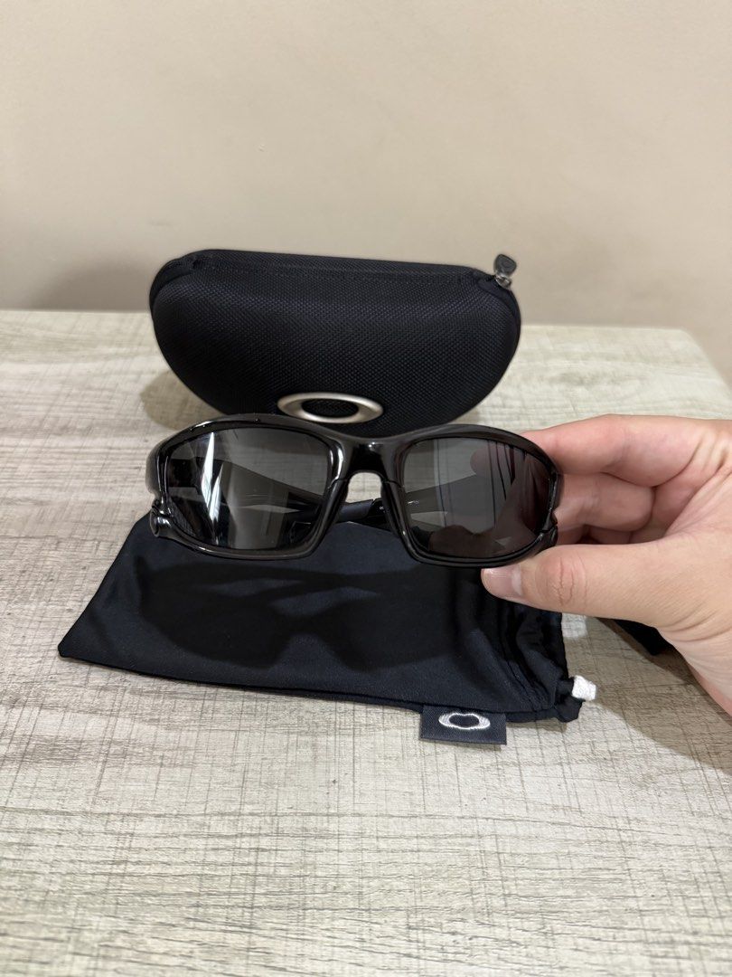Oakley Split Jacket (Category: Sunglasses & Eyewear) located in Johor Bahru. Submitted by dean_10 (Listing ID 1461220557, Image 2). Description: Oakley Split Jacket Condition 8.5 /10 PM FOR MORE PICS LAST PRICE RM 310 Shipped / SS +RM5 COD JB.