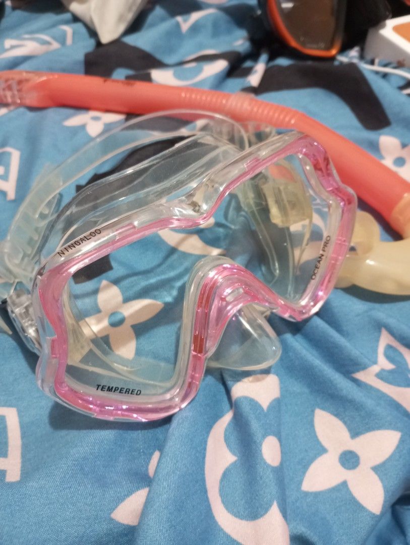 Ocean pro ningaloo tempered diving mask (Category: Water Sports) located in Las Pinas. Submitted by kaswakto (Listing ID 1461272685, Image 1). Description: 〽️ Ocean pro ningaloo tempered diving mask 〽️ excellent condition,minimal issue sa last pic 💰Php 950 +sf 📌Lpdh Las Pinas/Evacom or Valley2 Paranaque 📞09174614978 contact no. 🗳️Payment thru Gcash 09174614978 Jayvie Godmalin/bank transfer Bpi account 3109428438 Jayvie Godmalin 🛵Shipping thr
