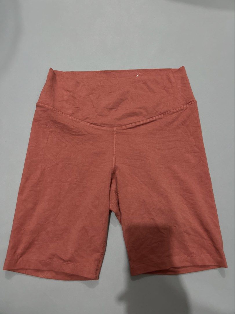 Old Navy Bike Short (Category: Activewear) located in Manila. Submitted by chen_clybelles (Listing ID 1461303332, Image 1). Description: .