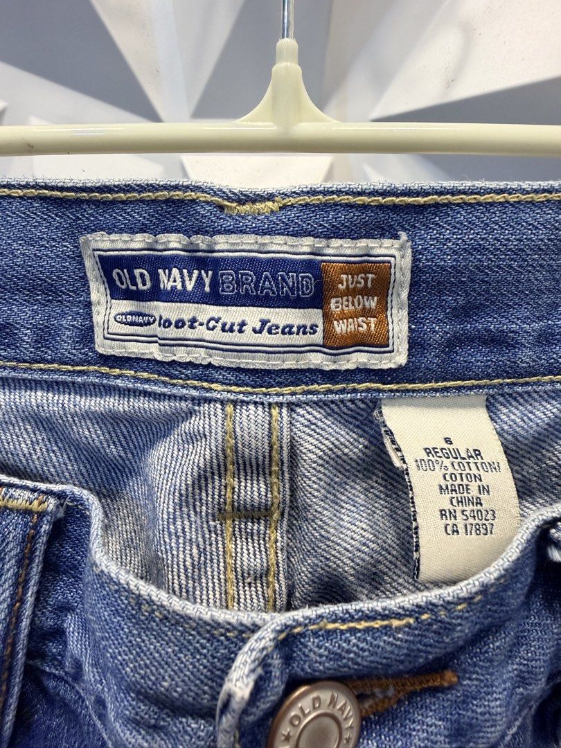 Old Navy Boot-Cut Jeans - Blue Denim (Category: Jeans) located in Makati City. Submitted by ziagabrielle (Listing ID 1461121866, Image 2). Description: - Classic blue denim jeans from Old Navy - Boot-cut style - Made from 100% cotton - Regular fit, size 8 - Great for everyday wear - Simple and versatile -W28L41.
