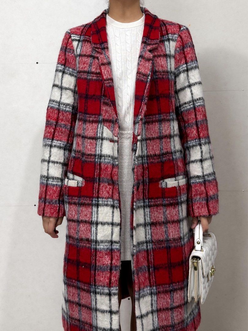Old Navy Red Plaid Wool Blend Coat (Category: Coats, Jackets and Outerwear) located in Cabanatuan. Submitted by alysanne0910 (Listing ID 1461121774, Image 2). Description: Size: best fits Large Can do shipping nationwide. Courier: J&T. Shipping fee to be shouldered by buyer. - Classic red, white, and black plaid design - Warm wool blend material - Two front pockets - Button closure - Great for layering in cooler weather - Brand: Old Navy - Size: 