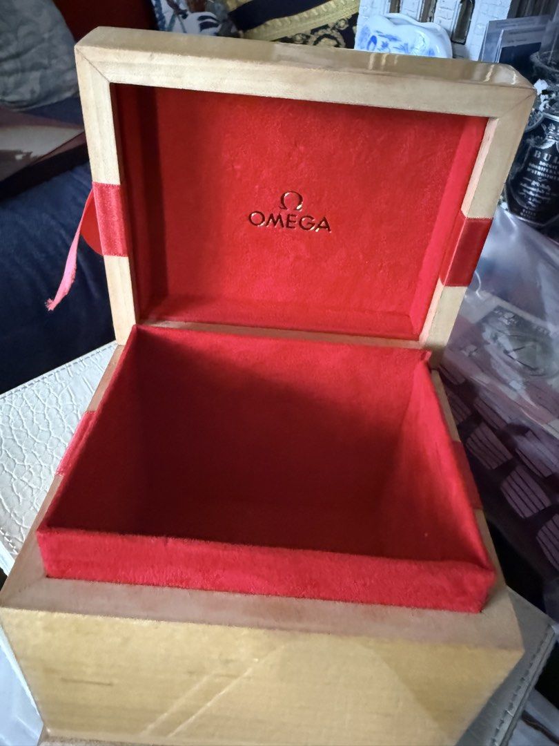 Omega Watch Box (Category: Luxury Watches) located in Pasig City. Submitted by fashion_alpha (Listing ID 1461177094, Image 2). Description: .