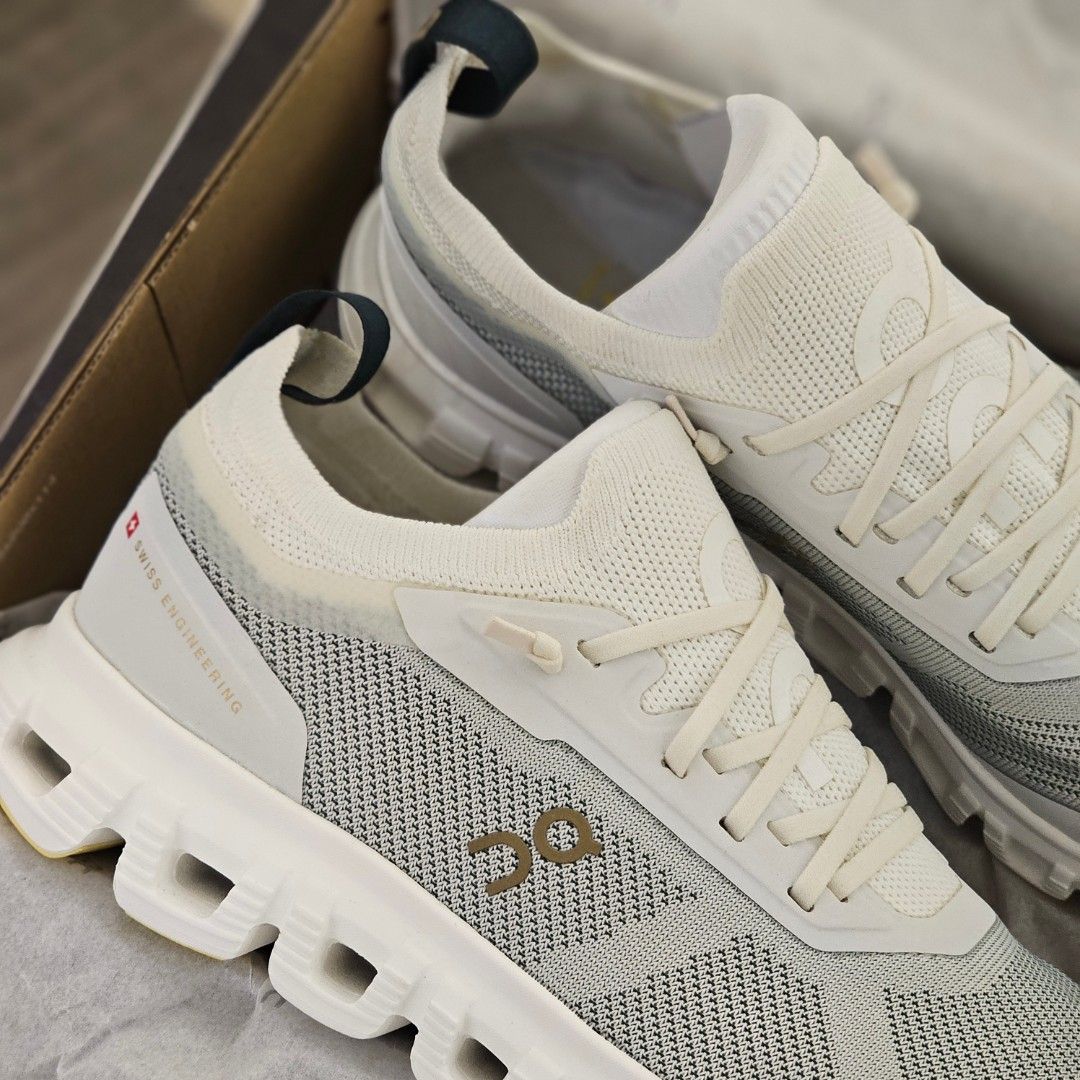 ON Cloud 6 Versa Ice Spirulina (Category: Sneakers) located in Tagaytay City. Submitted by unboxd.it (Listing ID 1461302632, Image 2). Description: unboxd.it ARCHIVE SALE 📦 ON Cloud 6 Versa Ice Spirulina Sizes: 6 US W | 23 cm 6.5 US W | 23.5 cm 7.5 US W | 24.5 cm Complete with OG box P8,500 ONLY — FIRM NO RESERVATIONS. FIRST TO PAY GETS IT. 💰.