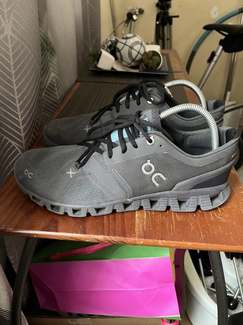 On Cloud x4 Running (Category: Sneakers) located in Las Pinas. Submitted by deepsouthe (Listing ID 1461209575, Image 1). Description: On Cloud x4 Running M9.5, 9uk, 43eu, 27.5cm Well used yet in good condition Socliner tears (all patched-up) Php1950 plus sf Las Pinas area .