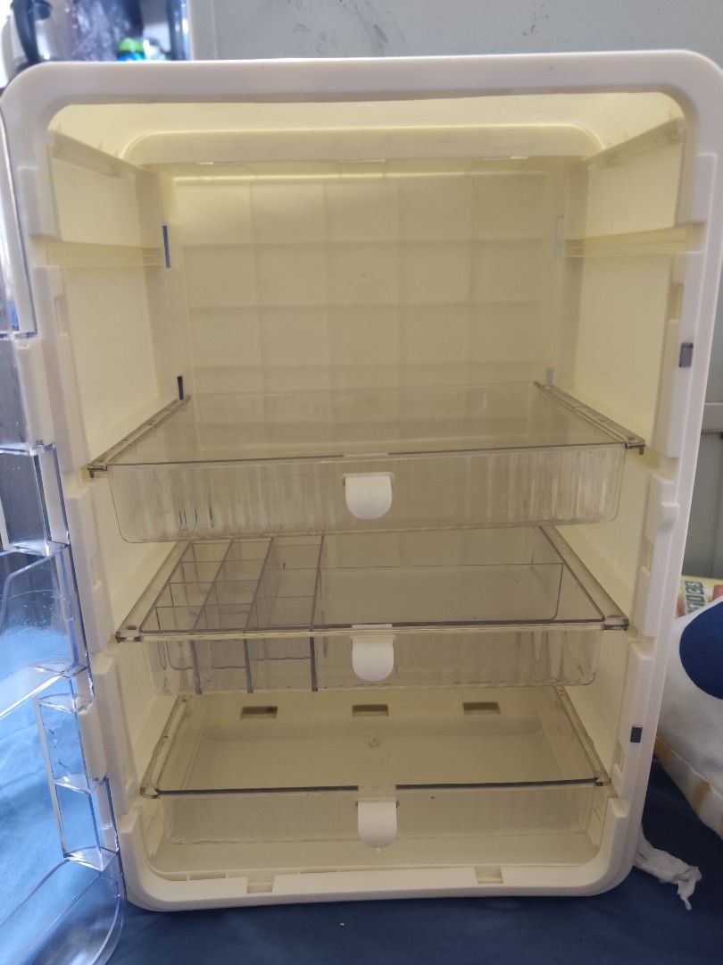 ORGANIZER CABINET (Category: Shelves, Cabinets & Racks) located in Manila. Submitted by allaincecb (Listing ID 1461320549, Image 2). Description: PWEDENG LAGYAN NG KUNG ANONG GUSTO MO BASTA ORGANIZER CABINET ITO PWEDE RING MAKE UP.