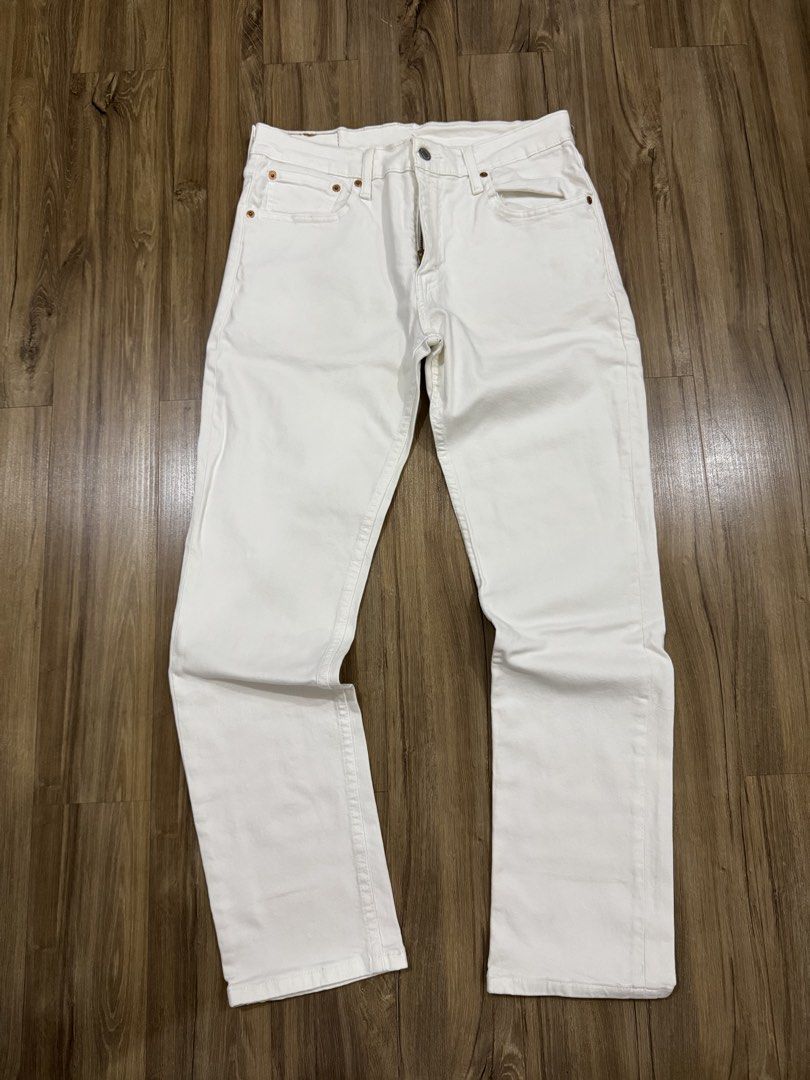 Original Levi’s 511 White Slim Fit Jeans (Category: Jeans) located in Manila. Submitted by pousey (Listing ID 1461258693, Image 1). Description: W: 32 L: 30 - Original Levi’s 511 - White denim jeans - Slim cut style - Zip fly and button closure - Classic five-pocket design - Comfortable for everyday wear - Versatile addition to your wardrobe - Condition: Rarely used - Og Price: ₱3000.