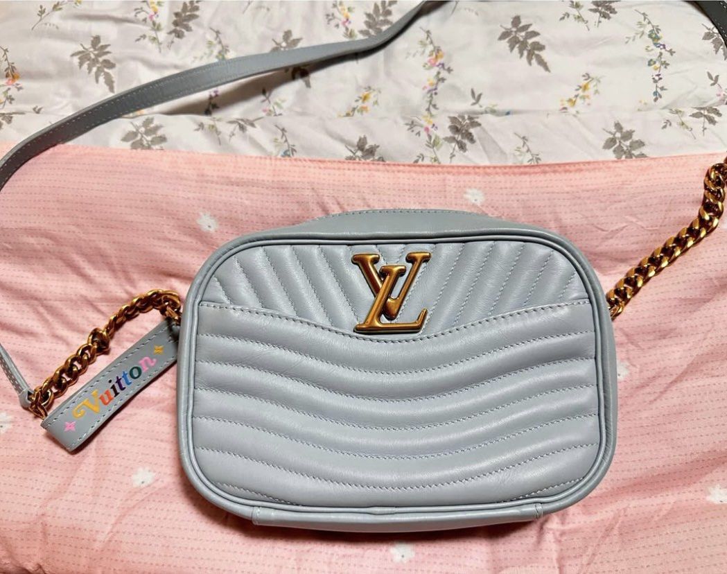 Original Louis Vuitton New WAVE Camera Bag🔥 (Category: Luxury Bags & Wallets) located in Cebu City. Submitted by luxurycollectionhouse (Listing ID 1461211990, Image 1). Description: Inclusions: ORIGINAL LV Dustbag And Box..