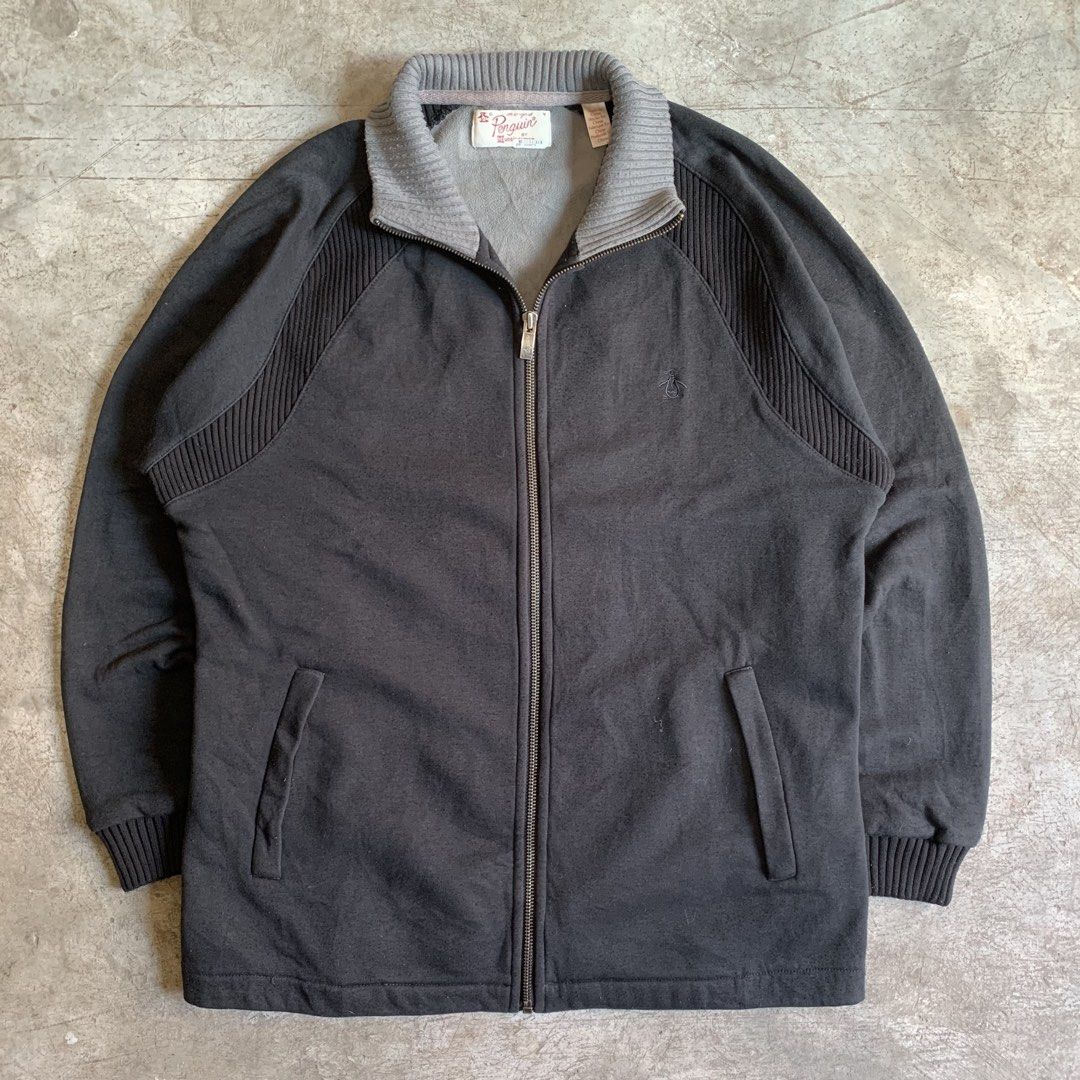 Original Penguin Zip-Up Track Jacket (Category: Coats, Jackets and Outerwear) located in Manila. Submitted by emplysthrift. (Listing ID 1461160440, Image 2). Description: Original Penguin By Munsingwear Full Zip Jacket Width "22 Length "27 Excellent Condition Colorrate: 9/10 Flaws: none Unli vouchers/vc for safe transactions 📲 Location: Laspinas City, Metro Manila, Brngy Talon Uno. 📍 DM IF INTERESTED📥 Original Penguin zip-up jacket. Black with