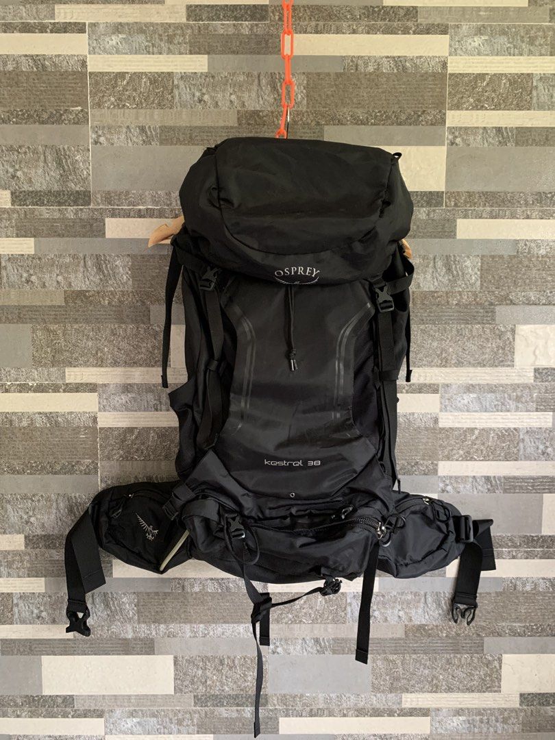 Osprey Kestrel 38l (Category: Backpacks) located in Cagayan de Oro. Submitted by densho69 (Listing ID 1461320217, Image 1). Description: Like new No rain cover Volume Capacity: 38 Liters (M/L, L/XL) or 36 Liters (S/M). Dimensions: Approximately 79H x 34W x 28D cm. Weight: Around 1.42 kg to 1.9 kg depending on the specific sizing generation. Recommended Load Range: 20 to 40 lbs (9 to 18 kg)..