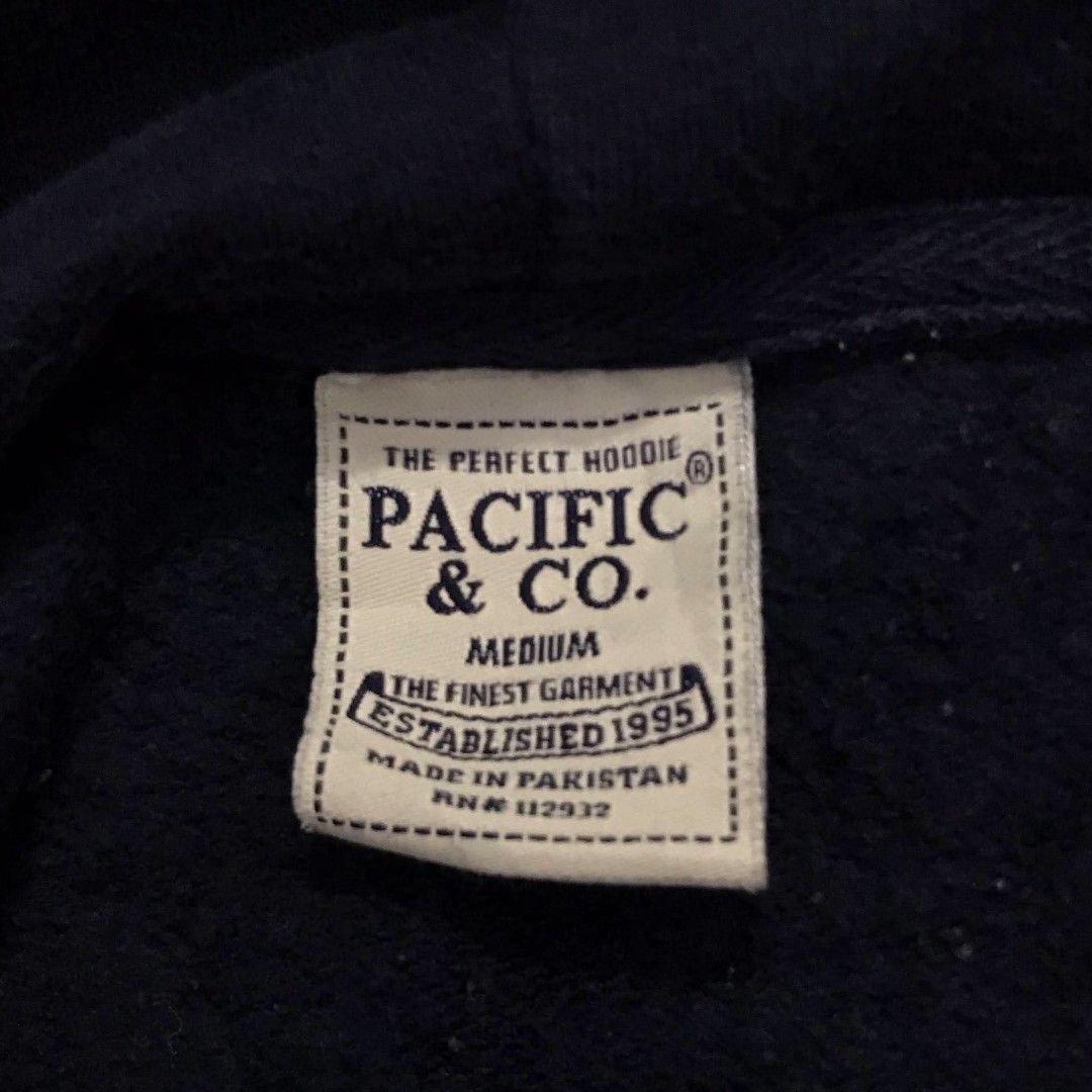 PACIFIC CO HOODIE JACKET MEDIUM TO LARGE (Category: Hoodies) located in Cavite. Submitted by justthrift06 (Listing ID 1461237729, Image 2). Description: DIMENSION 23X28 GOOD CONDITION SHIPPING NATIONWIDE.