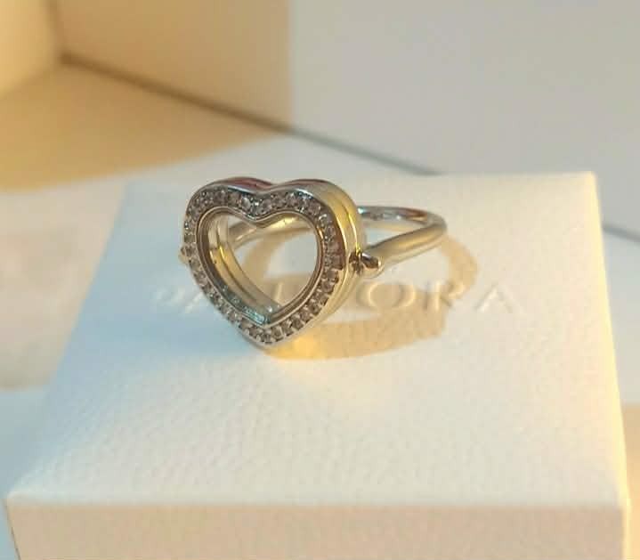 PANDORA FLOATING HEART RING (Category: Rings) located in Pasig City. Submitted by titalana2011991 (Listing ID 1461142536, Image 2). Description: ORIGINAL BRANDNEW ACTUAL PHOTO FIXED PRICE NO MEET UP PAY AS U ORDER FREE CLEANING AT ANY PANDORA STORE.