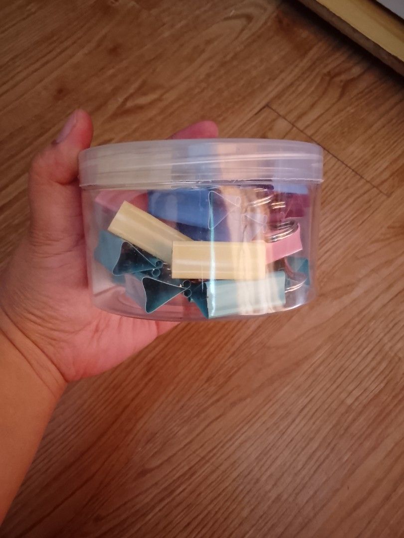 Paper clip take all (Category: Craft Supplies & Tools) located in Quezon City. Submitted by angeleskang (Listing ID 1461300136, Image 2). Description: on hand ready to ship gcash maya or maribank payment TikTok check out or lalamove buyer Ang mag book.