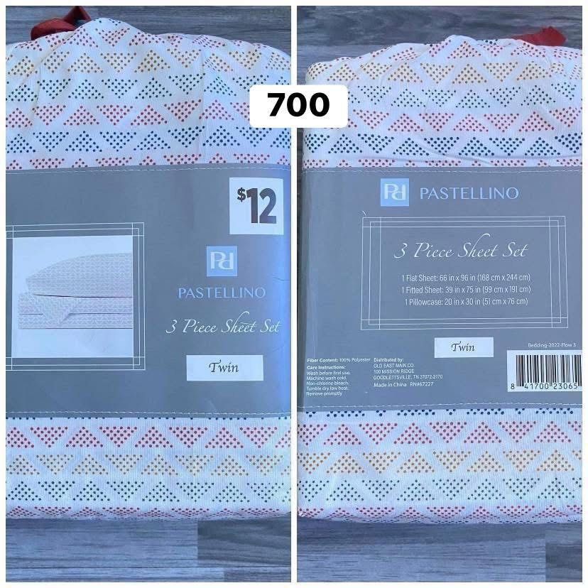 PASTELLINO TWIN BEDSHEETS (Category: Bedding & Towels) located in Antipolo. Submitted by marcoandpaolomerchandise (Listing ID 1461286415, Image 1). Description: PASTELLINO TWIN BEDSHEET Brand New 3 Pcs Set Please check Details ng Size sa Photo Location: Pagrai Antipolo ,Nagshi Ship po ako NationWide Pwede J&T or Lalamove Pick Up Please po , HUWAG po mag offer kung hindi sure buyer , kase once nag Offer kayo nahingi ng Review si Carousell sa Accou