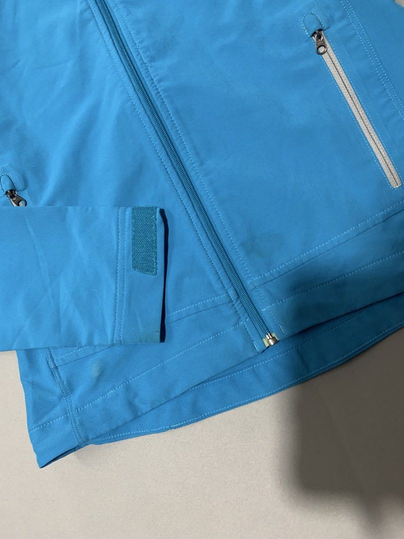 Patagonia Outdoor jacket (Category: Hoodies) located in Manila. Submitted by izzypizzyco (Listing ID 1461214489, Image 3). Description: .