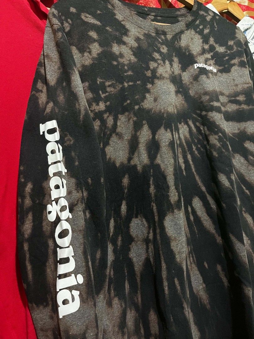 Patagonia Tie Dye Sweater (Category: Tshirts & Polo Shirts ) located in Surigao. Submitted by nico_nicc (Listing ID 1461298626, Image 3). Description: 📐Dimes: 20x30.5 ❗Issue: need wash 📌Color may vary due to lighting 📌 Item is thrifted, manage your expectations. 📍MOP: GCASH (PAYMENT FIRST) 🚛COURIER: J&T ❗STRICTLY NO REFUND 1️⃣ NEGOTIABLE 💸PRICE: 475+SF.