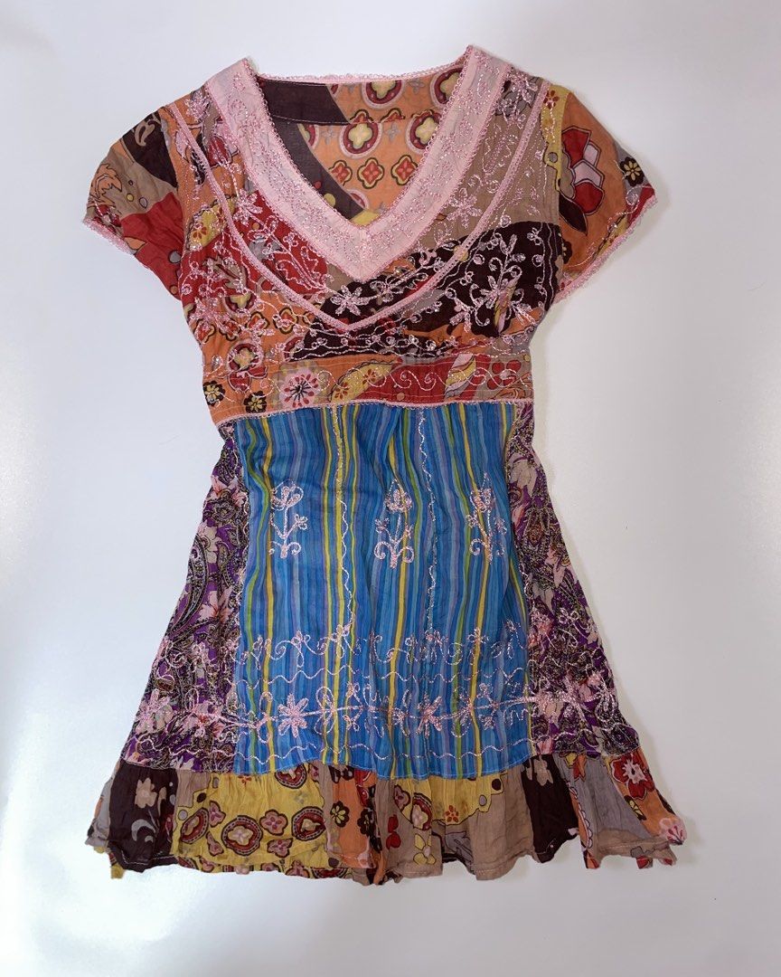 patchwork whimsy top (Category: Blouses) located in Manila. Submitted by syeiacollections (Listing ID 1461134677, Image 1). Description: Brand: N/A Size: M to Semi L Measurements: B: 30.5 W: 37 L: 28 .