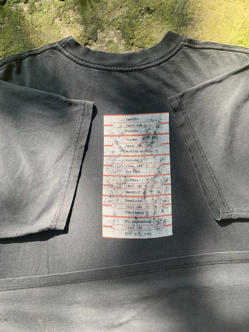 Pearl Jam No Code US Tour 1996 (Category: Tshirts & Polo Shirts ) located in Tagum. Submitted by asdfgjk (Listing ID 1461121208, Image 3). Description: Pearl Jam 1996 “No Code” US Tour Nice Man Tag XL fits 2XL 25.5 x 30 ₱7500 or best offer.