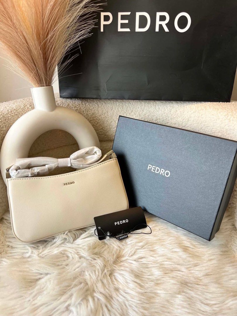Pedro Jatte Shoulder Bag (Category: Shoulder Bags) located in Bulacan. Submitted by mykakarizza (Listing ID 1461324370, Image 3). Description: NEW✨✨ ₱750 only with box Pedro Jatte Shoulder Bag Height (mm): 145 Width (mm): 255 Depth (mm): 60 📸 Actual pics! 🙋🏻‍♀️ ─── ✦ ─── ✦ ─── ✦ ─── ✦ ─── 🛍️ LOOKING FOR MORE RESELLERS 🛍️ ✨ Buy 3 pcs of ANY items — FREE SHIPPING NA!🚚 ✨ Buy 10 items → FREE SF + ₱50 OFF EACH! 💖 PM us for 30 pcs & up WS 🤍 *.