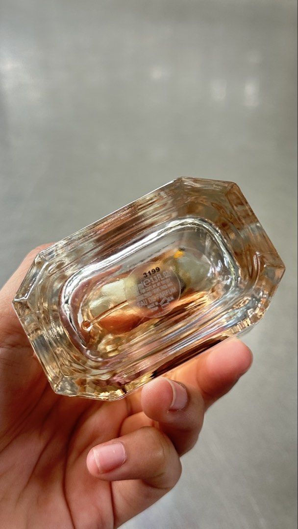 Perfect by Marc Jacobs EDP (Category: Fragrance & Deodorants) located in Makati City. Submitted by sheheynnn_ (Listing ID 1461182754, Image 3). Description: Selling my personal perfume, around 65% juice level left. Mabango siya, classy yung scent. Perfect for everyday use! RFS: Decluttering Loc: Dasma Village, Makati.