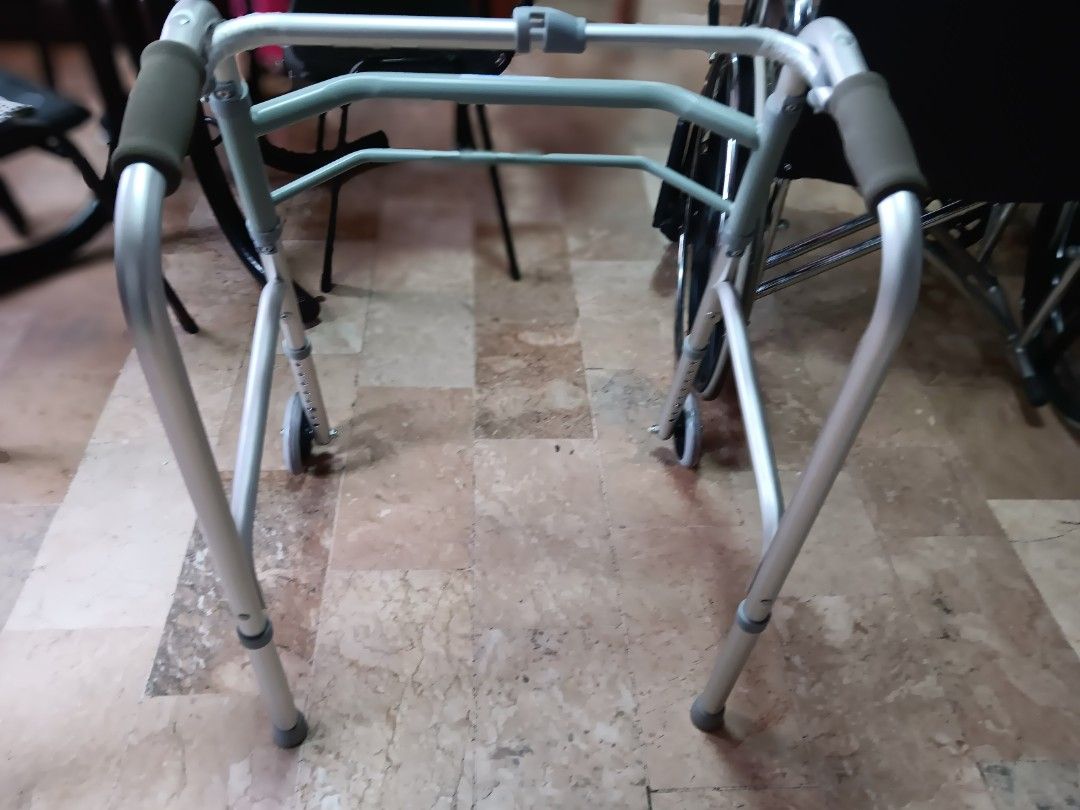 Persona Walker with Wheels (Category: Rehabilitative Devices) located in Las Pinas. Submitted by jesus1smysavi0r (Listing ID 1461132211, Image 3). Description: - Lightweight and easy to maneuver - Adjustable height for a perfect fit - Comfortable hand grips for extended use - Provides excellent mobility assistance - Folds compactly for convenient storage - Sturdy and reliable construction.