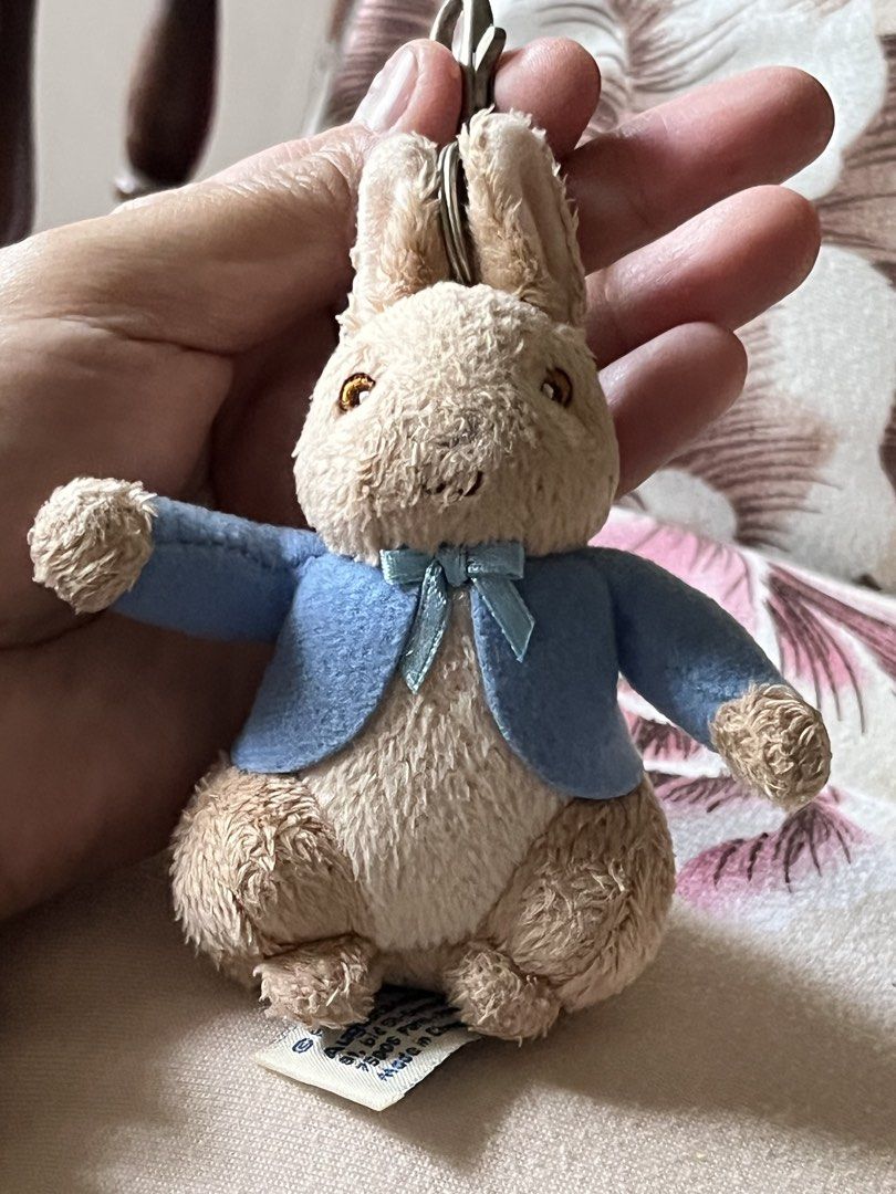 Peter the rabbit bag charm#1 (Category: Character Goods) located in Paranaque City. Submitted by bonsaiart (Listing ID 1461239975, Image 1). Description: Pre owned Good condition 300+sf No to cod/ cop/meetup No breaking of bundle or set Payment via gcash or Paymaya Shipping via j&t.