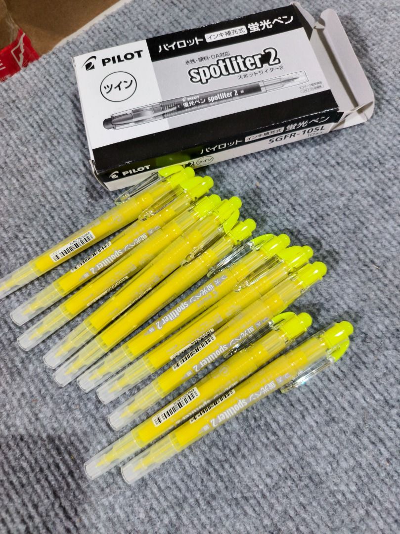 Pilot Spotliter 2 Twin Highlighters (Yellow) (Category: Stationery & School Supplies) located in San Leonardo. Submitted by burgossanleonardo.12345 (Listing ID 1461218490, Image 2). Description: - Pack of 10 Pilot Spotliter 2 twin highlighters - Color: Yellow - Original box included - Ideal for students and professionals for studying or marking documents.