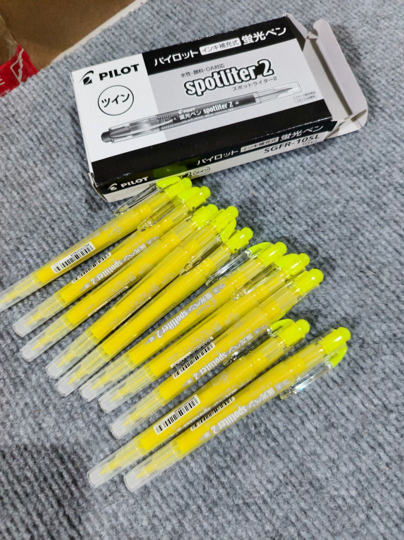 Pilot Spotliter 2 Twin Highlighters (Yellow) (Category: Stationery & School Supplies) located in San Leonardo. Submitted by burgossanleonardo.12345 (Listing ID 1461218490, Image 1). Description: - Pack of 10 Pilot Spotliter 2 twin highlighters - Color: Yellow - Original box included - Ideal for students and professionals for studying or marking documents.