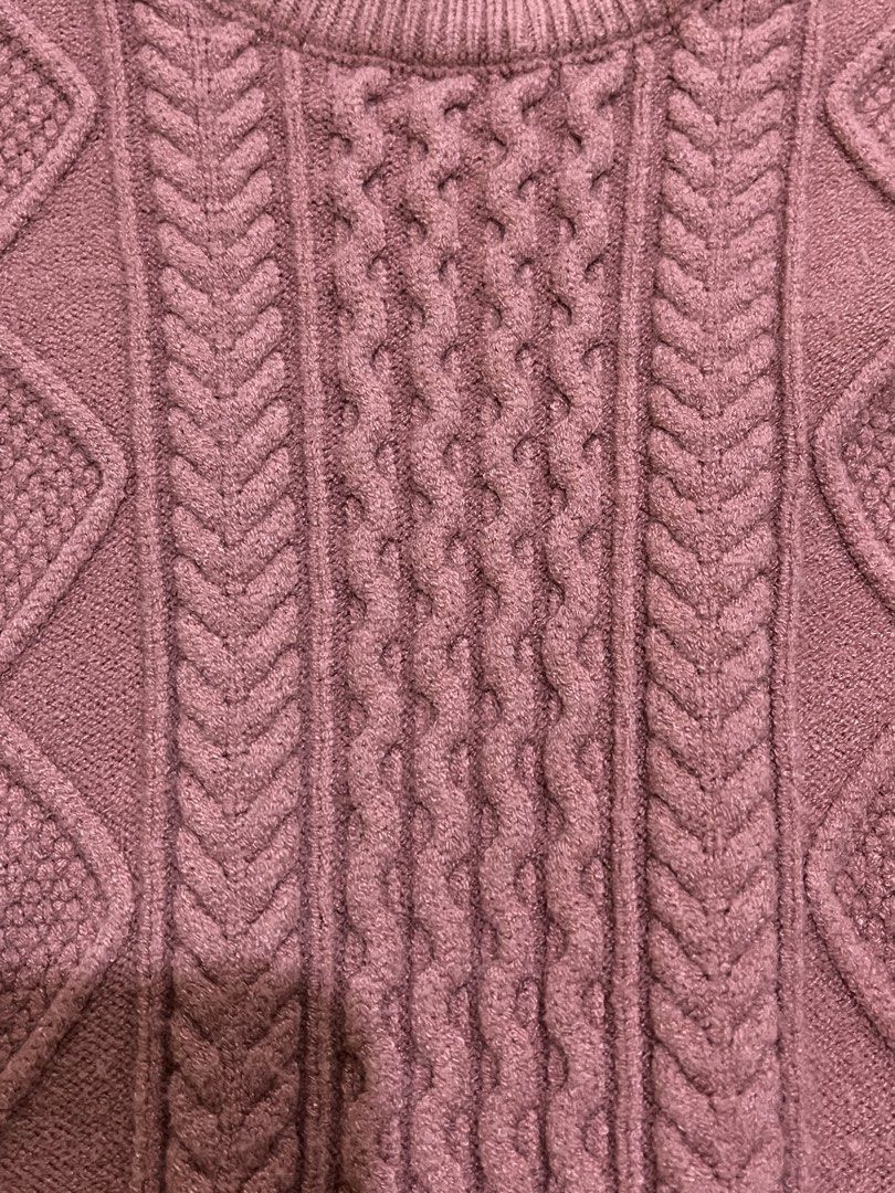 Pink Cable Knit Sweater (Category: Longsleeves) located in Bocaue. Submitted by littlekiwi_ (Listing ID 1461233323, Image 3). Description: Cozy Pink Sweater Size - Small - 25x18.