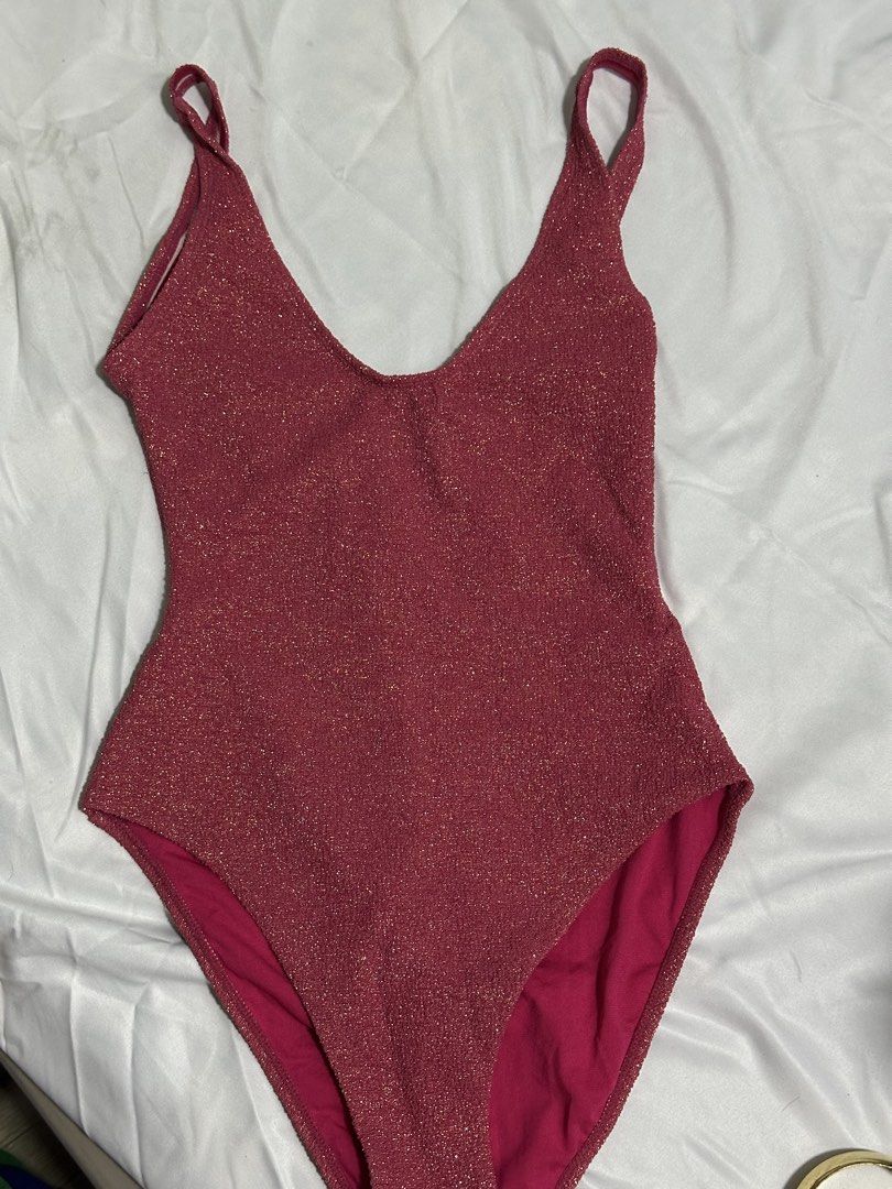 Pink one piece top with sparkling thread (Category: Others Tops) located in Quezon City. Submitted by declutter.yna (Listing ID 1461269090, Image 1). Description: .
