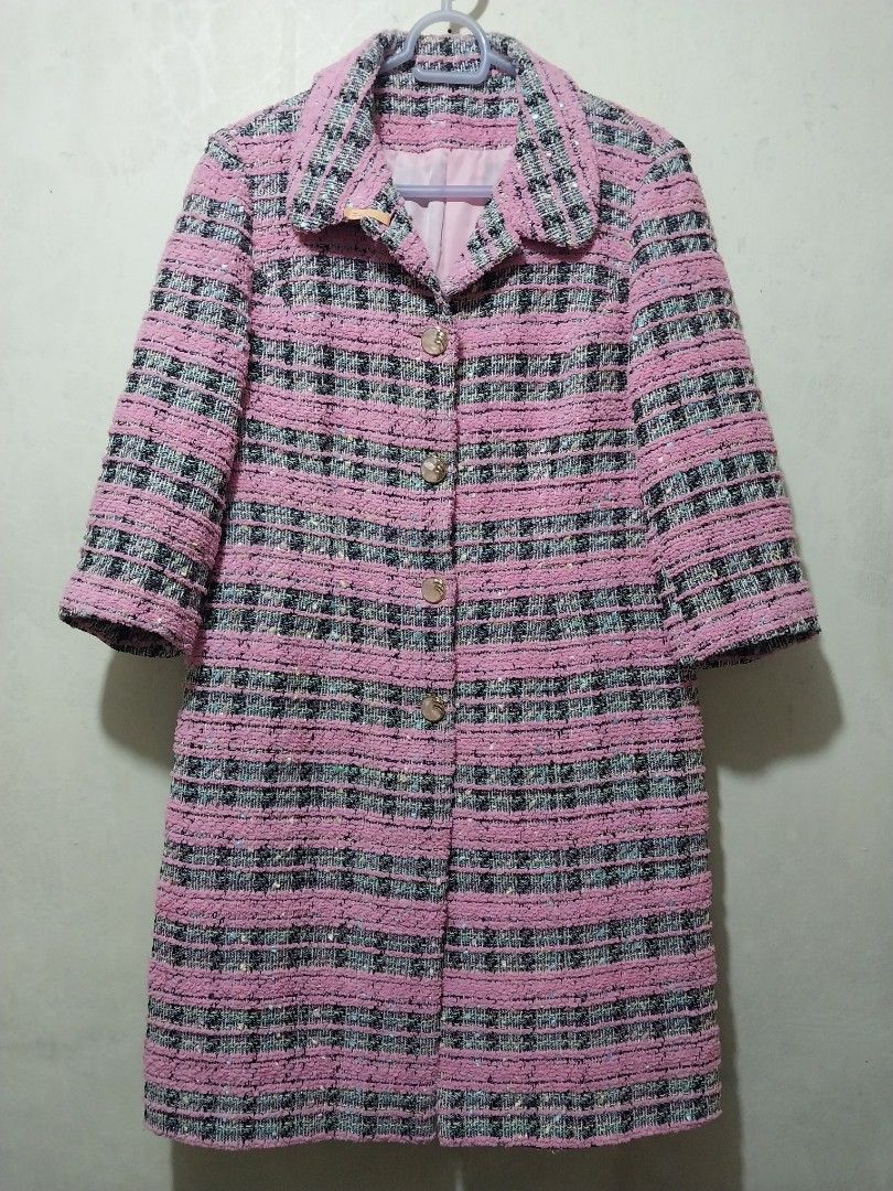 Pink tweed dress coat (Category: Coats, Jackets and Outerwear) located in Manila. Submitted by PrinceDani.Clothing (Listing ID 1461173135, Image 2). Description: pink tweed dress coat medium to large fit 20in width 34in length excellent condition .