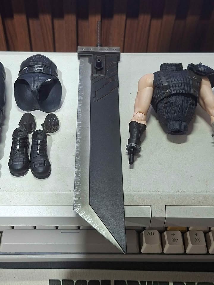 Play Arts Kai Cloud Strife Parts Out (Category: Figurines & Statues) located in Imus. Submitted by ToyBlazePH (Listing ID 1461283915, Image 3). Description: Play Arts Kai Cloud Strife Parts Out Baka need nyu. 😁 Authentic As Is po. Buster Sword - 750 Hands - 400 Legs - 350 each Waist/Belt - 400 Right Foot - 250 each 2k n lng kung take all mo.