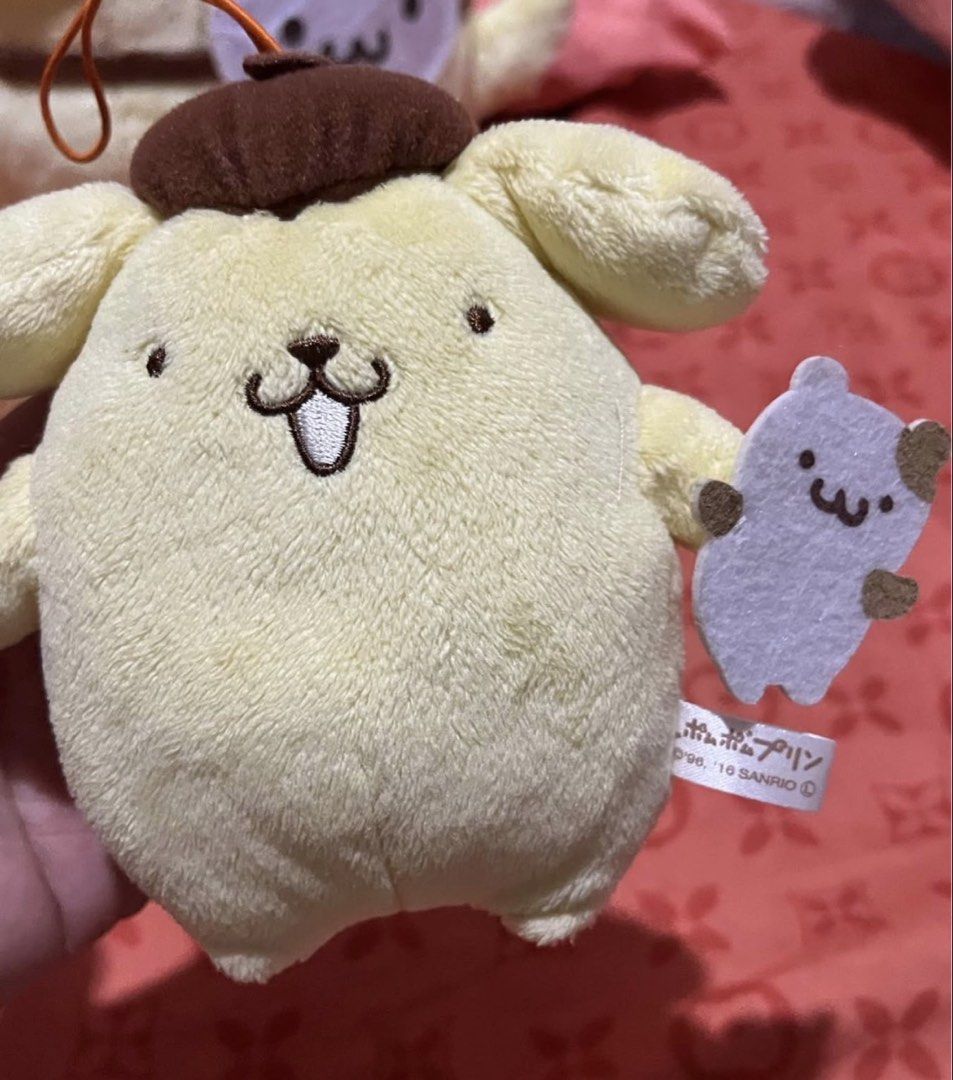Pompompurin 2016 bag charm (Category: Character Goods) located in Paranaque City. Submitted by bonsaiart (Listing ID 1461314541, Image 3). Description: Pre owned Good condition 395+sf Payment via GCASH or paymaya No to meetup No to cop / cod Shipping via j&t only.