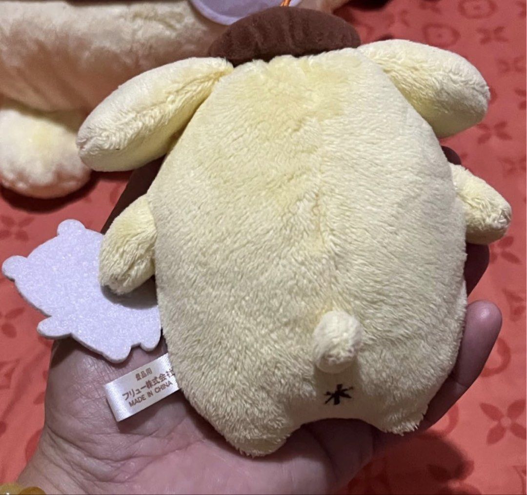 Pompompurin 2016 bag charm (Category: Character Goods) located in Paranaque City. Submitted by bonsaiart (Listing ID 1461314541, Image 2). Description: Pre owned Good condition 395+sf Payment via GCASH or paymaya No to meetup No to cop / cod Shipping via j&t only.