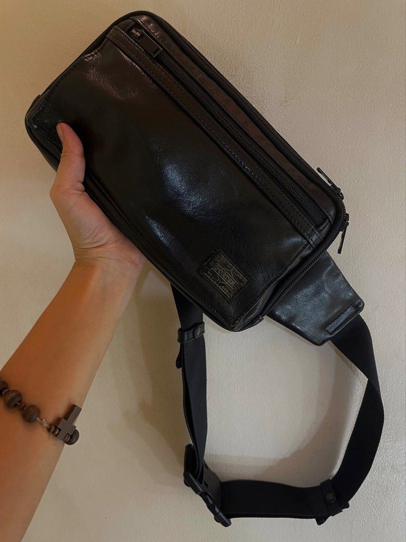 Porter Amaze Waist Bag (Category: Belt bags, Clutches and Pouches) located in Manila. Submitted by thevintagebow (Listing ID 1461125731, Image 3). Description: Sleek, supple, and brilliantly understated. 🗝️ Elevate your rotation with this refined Porter (Yoshida & Co.) Amaze Waist Bag, crafted from soft black leather and detailed with the brand’s signature woven logo patch on the front pocket. Market Comparison Our Price: ₱4,000 PHP ONLY Pre-own