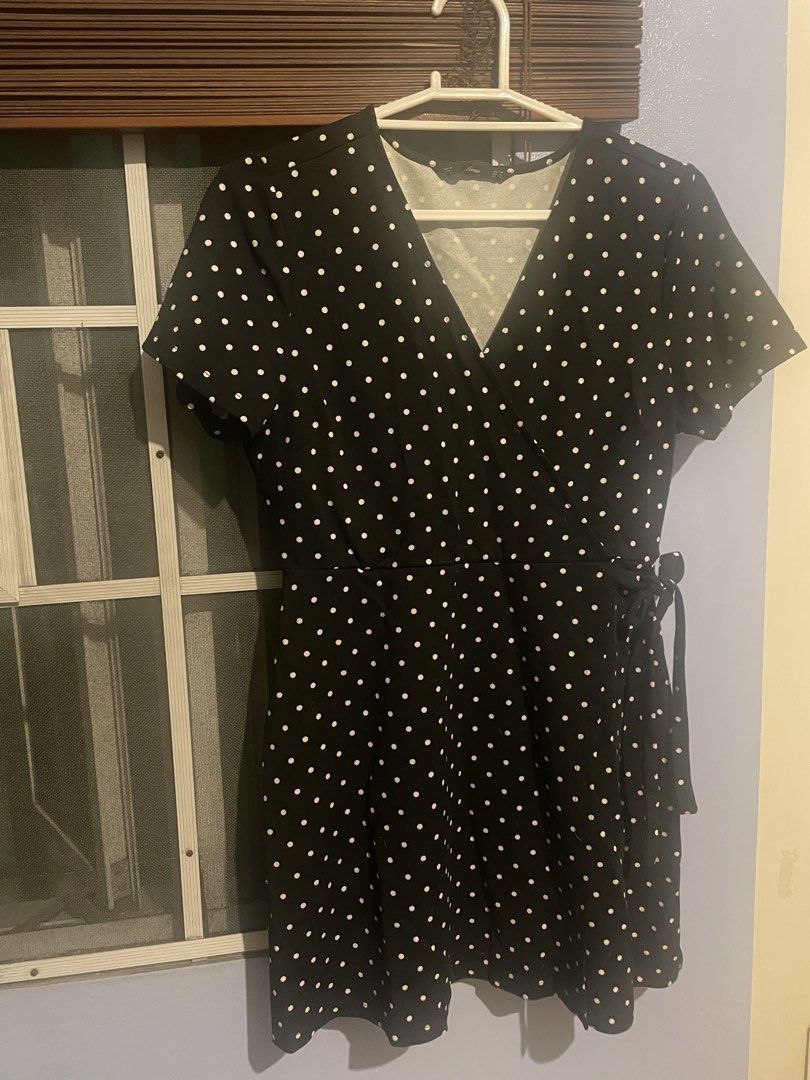 Preloved dresses (Category: Dresses) located in Manila. Submitted by gugoy (Listing ID 1461239811, Image 2). Description: .