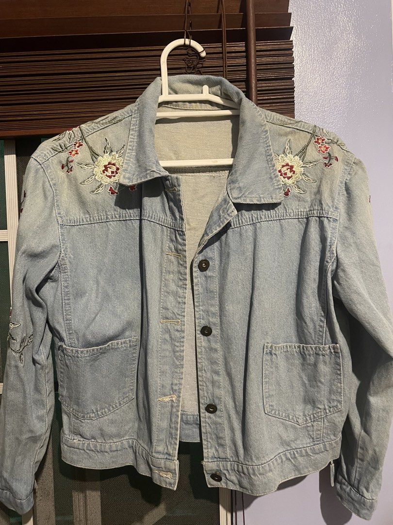 Preloved jackets (Category: Coats, Jackets and Outerwear) located in Manila. Submitted by gugoy (Listing ID 1461205481, Image 3). Description: Preloved jackets 350 each negotiable.