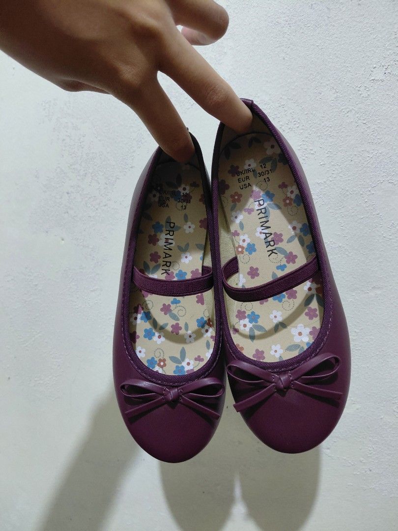 Primark kids Ballet Flats (Category: Babies & Kids Fashion) located in Alaminos. Submitted by clevermoon.1003 (Listing ID 1461238131, Image 1). Description: - BRAND NEW Ballet flats from Primark - Size 12.