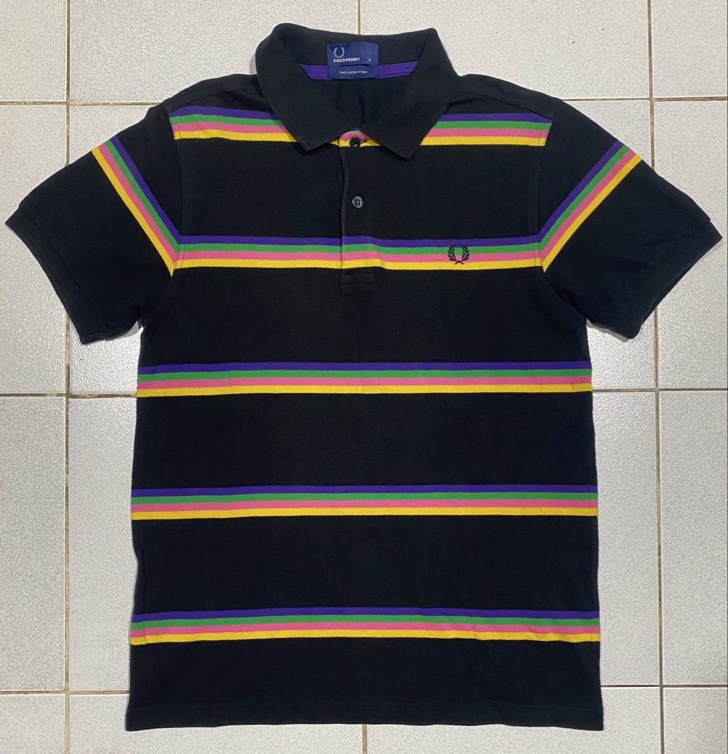 Fred Perry Poloshirt (Category: Tshirts & Polo Shirts ) located in Mandaue City. Submitted by MJ_80 (Listing ID 1461179050, Image 1). Description: Mens Fred Perry Poloshirt Small on tag Dimes: 18 X 26.5 See photos for measurements Color rate & Condition: 9.9/10 Price: 1,650 .