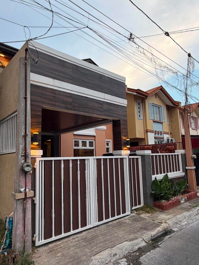 Property for sale (Category: House & Lot) located in Bacoor. Submitted by sweetsrirachaaa (Listing ID 1461215411, Image 1). Description: Camella Cerritos Trails, molino 3 bacoor city, flood free community Lot area- 77 sqm Floor area- 120 sqm- estimated 3 bedroom 2 t&b Living Dining Kitchen Bar counter Laundry area 1x7 meters Free split type a/c 1 car port garage Semi furnished Clean title under our name Free new landscape upon acquired 24/7 secur