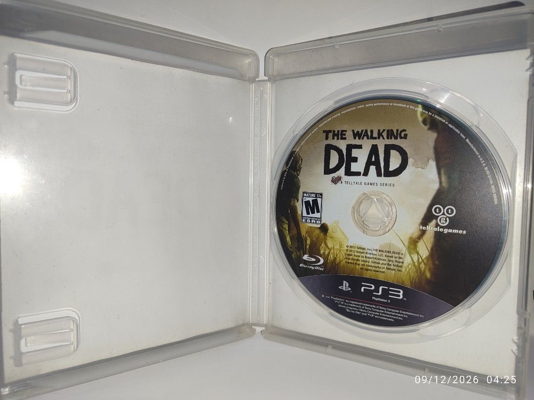 PS3 - The Walking Dead (PRE-OWNED) "R1" (Category: PlayStation) located in Mendez-Nunez. Submitted by sf2_gameshop (Listing ID 1461123997, Image 3). Description: PLEASE READ CONDITION: a pre-pwned item. Tested working. Missing game manual. The case has dents. Please refer to the poster photos for reference. GENRE: Graphic adventure, interactive movie MODE: Single-player REGION: 1 - US VOICE: English IN-GAME TEXT: English Feel free to chat for any