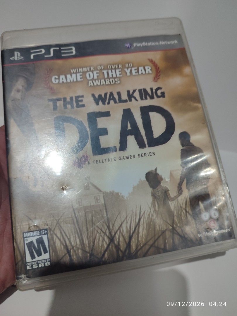 PS3 - The Walking Dead (PRE-OWNED) "R1" (Category: PlayStation) located in Mendez-Nunez. Submitted by sf2_gameshop (Listing ID 1461123997, Image 2). Description: PLEASE READ CONDITION: a pre-pwned item. Tested working. Missing game manual. The case has dents. Please refer to the poster photos for reference. GENRE: Graphic adventure, interactive movie MODE: Single-player REGION: 1 - US VOICE: English IN-GAME TEXT: English Feel free to chat for any