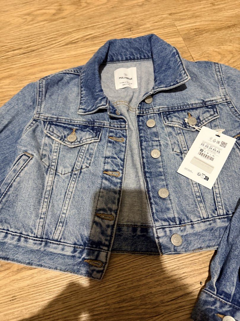 Pull & Bear Cropped Denim Jacket (Category: Coats, Jackets and Outerwear) located in Pasig City. Submitted by wandererscab_2.0 (Listing ID 1461243431, Image 3). Description: 💯 Original Brand New These are not UKAY, they are all my personal pre-loved/brand new clothes MOP: bdo or gcash Shippping c/o the buyer.